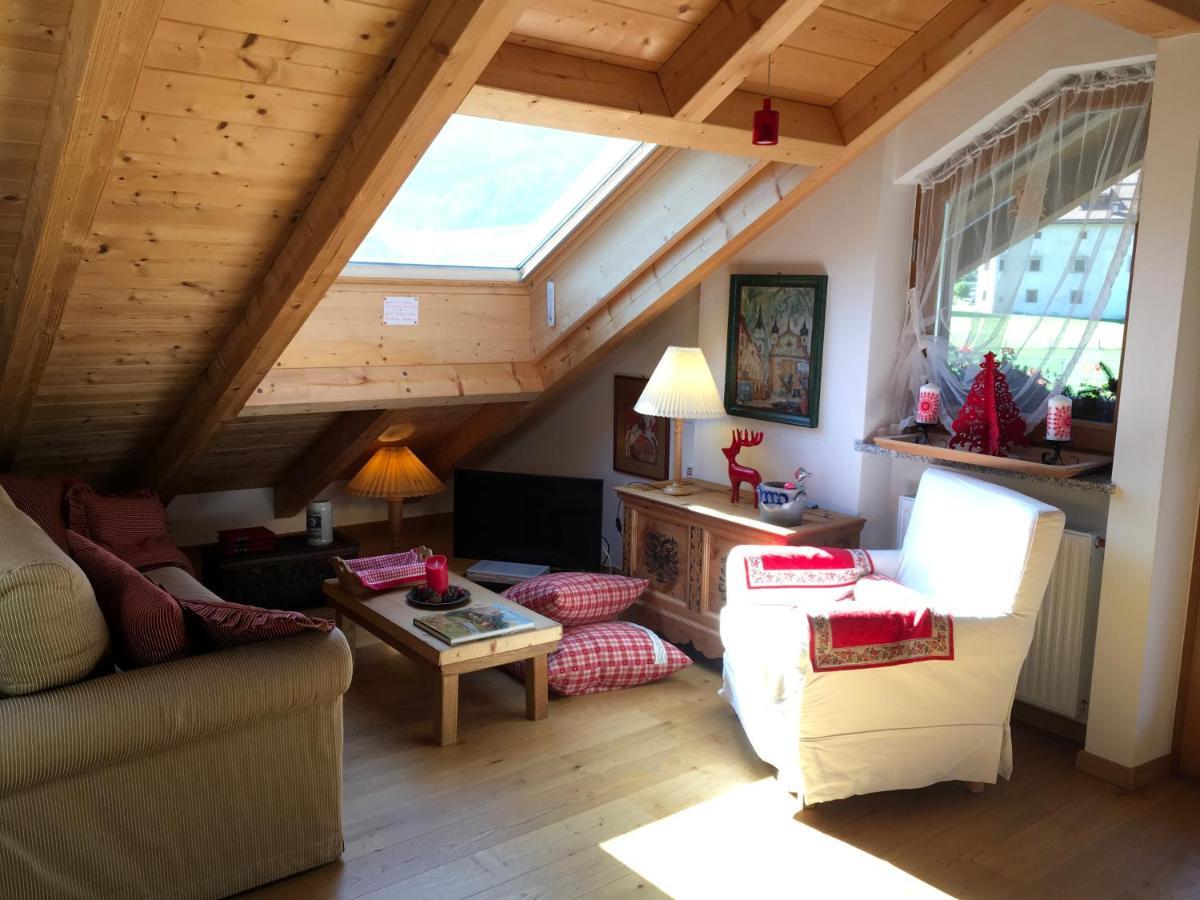 Ferienwohnung Mansarda Dolomiti Oberrasen Exterior foto